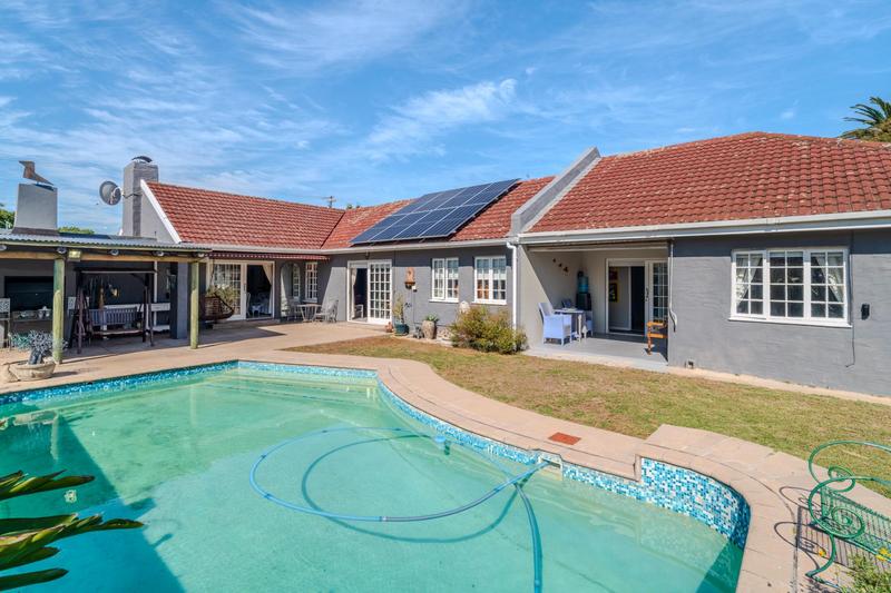 4 Bedroom Property for Sale in Harfield Village Western Cape